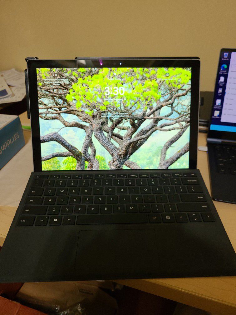 Surface Pro 6 With Keyboard And Pen Great Condition