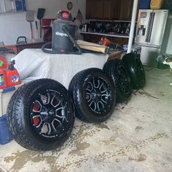 Rough country Rims With Brand New Tires