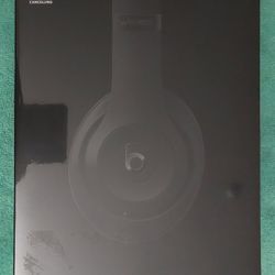 Beats Studio3 Wireless Noise Cancelling Headphones with Apple W1 Headphone Chip 