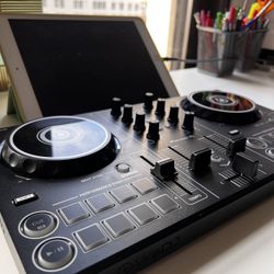 Pioneer DDJ‑200 Smart DJ Controller