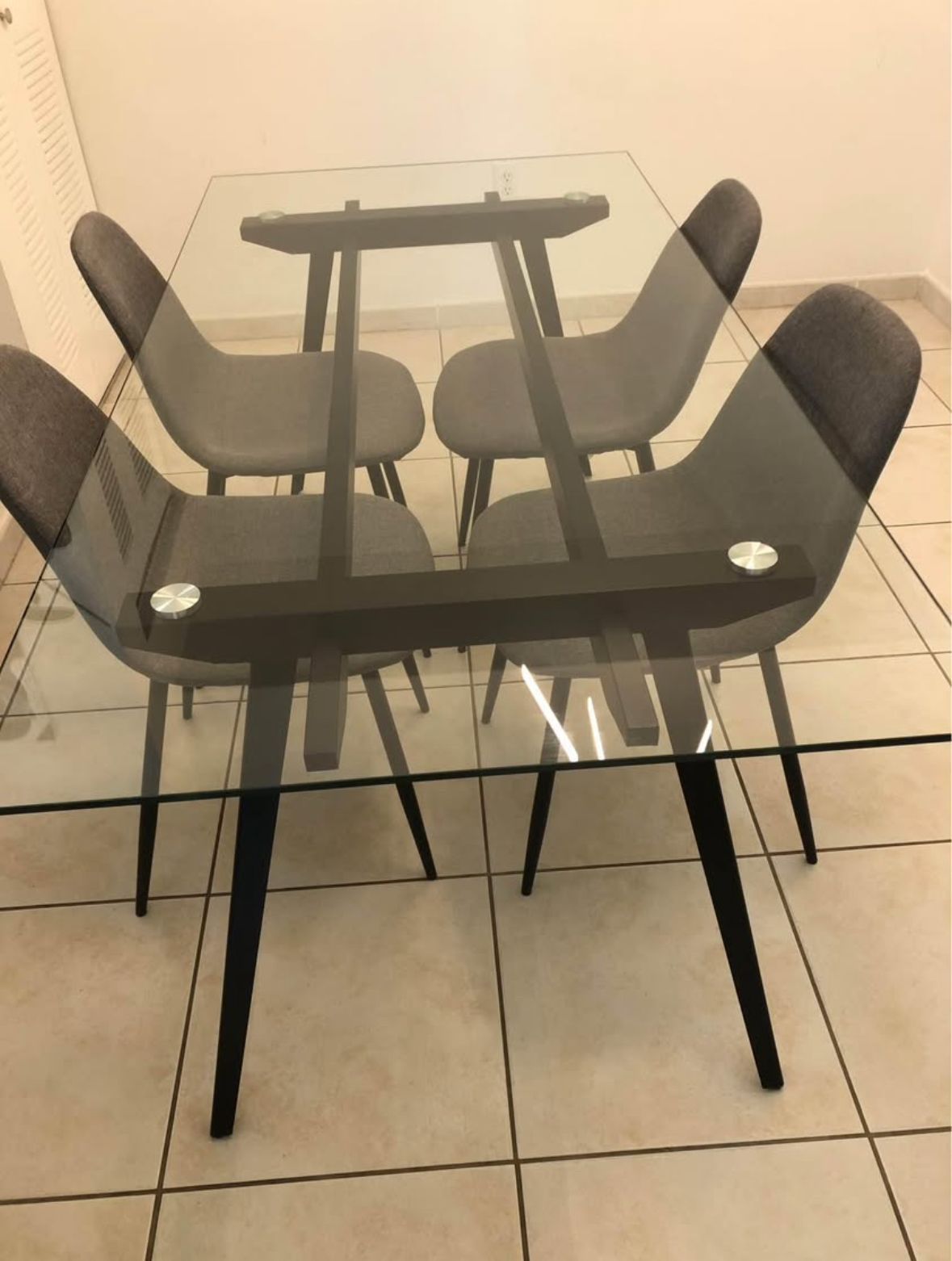 Dining Table With 4 Dining Chairs