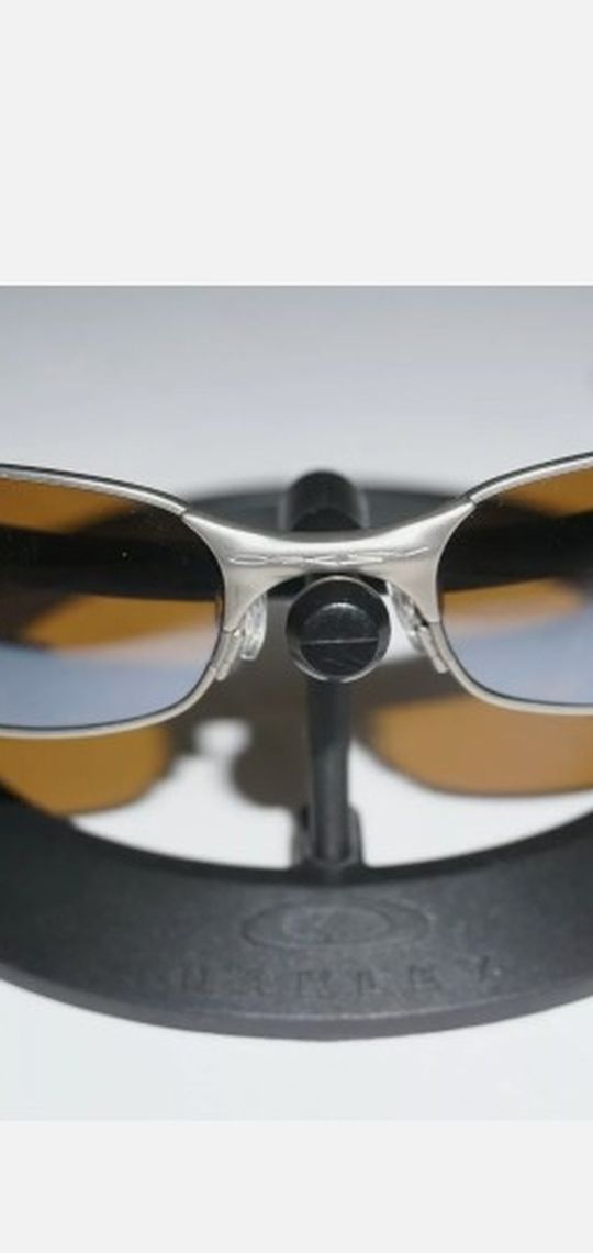 Vintage Oakley Square Wire 2.0 Titanium Sunglasses.