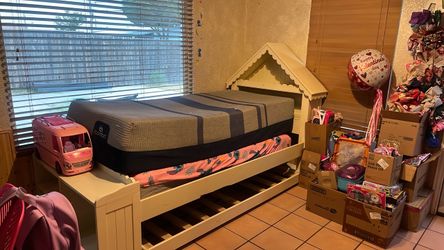 Twin size trundle bed