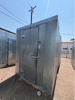 Walk-in freezer