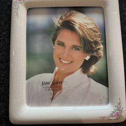 Burnes Floral Frame For 8x10 Photo