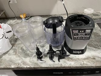 Ninja Blender Set With Accessories for Sale in La Porte, TX - OfferUp