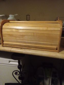 Wooden Roll-Top Bread Box