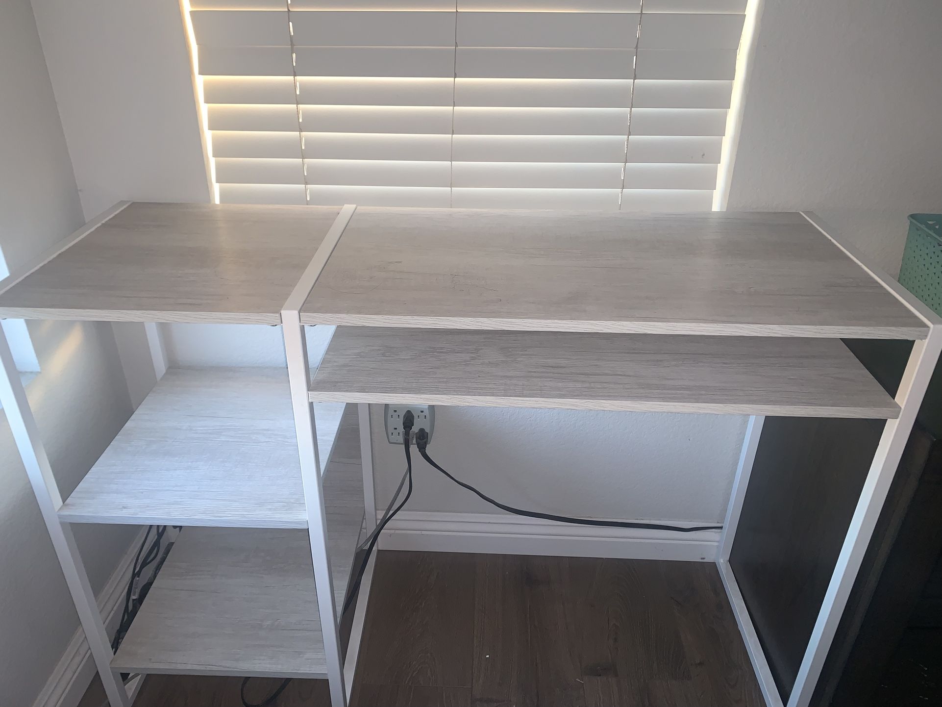 White Open Writing Desk