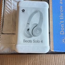Beats Solo 4