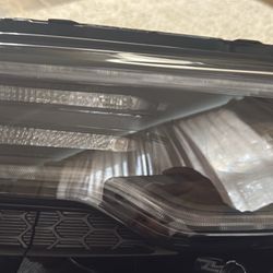 Grand Cherokee Right Headlight