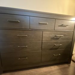 7-Drawer Dresser