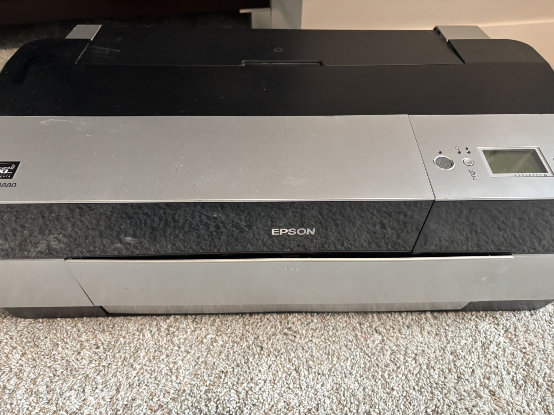 Epson Stylus Pro 3880, a professional-grade, 17-inch wide-format