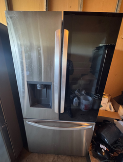 LG French Door Refrigerator with Ice Maker