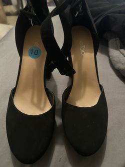 Size 10W Black Heels 