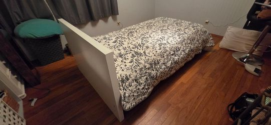 Twin Ikea Bed