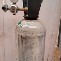 25lb Co2 Tank With Regulator 