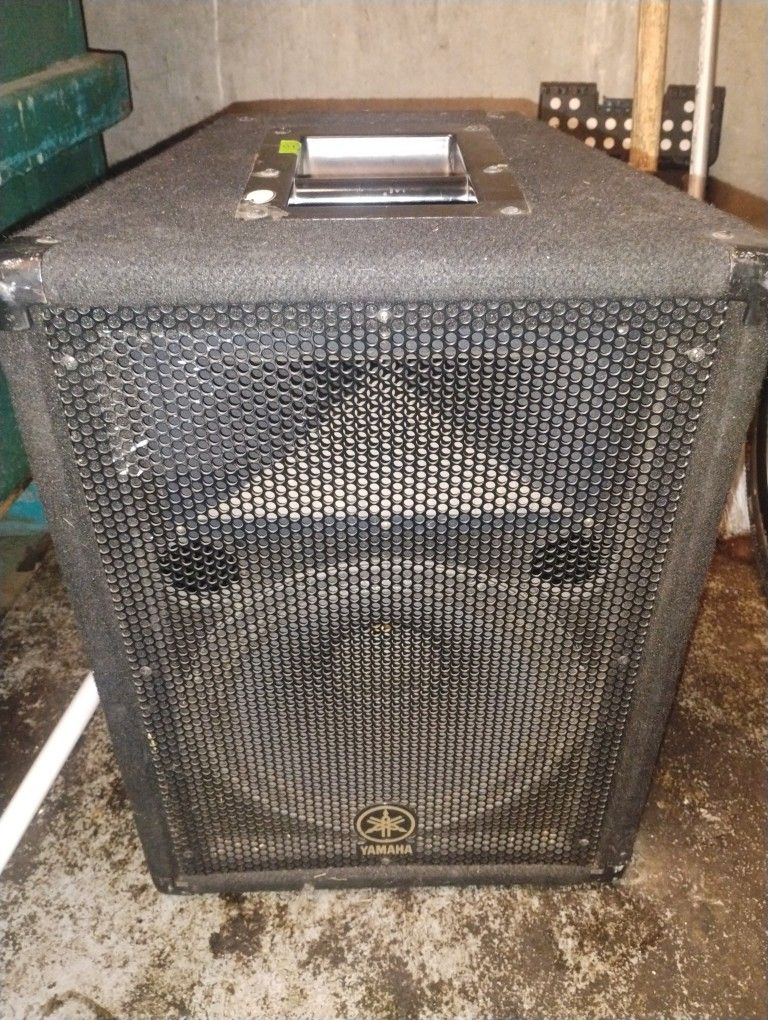 Yamaha Speaker