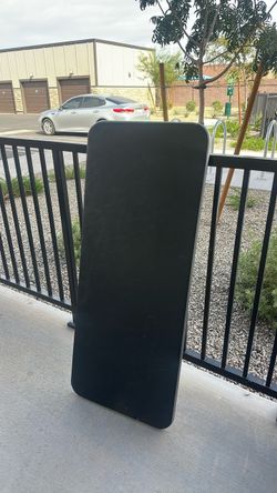 Folding table