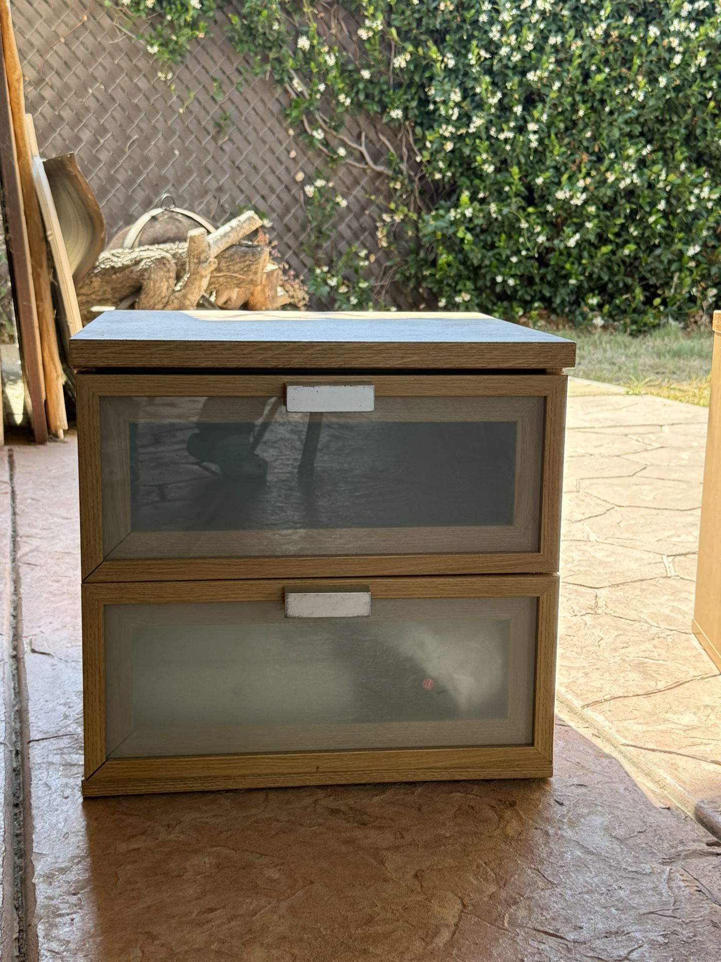 Night Stands / Dressers 