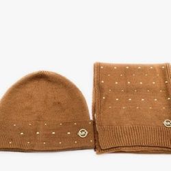 Michael Kors Ladies Beanie And Scarf Set 