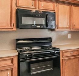 Matching stove and microwave