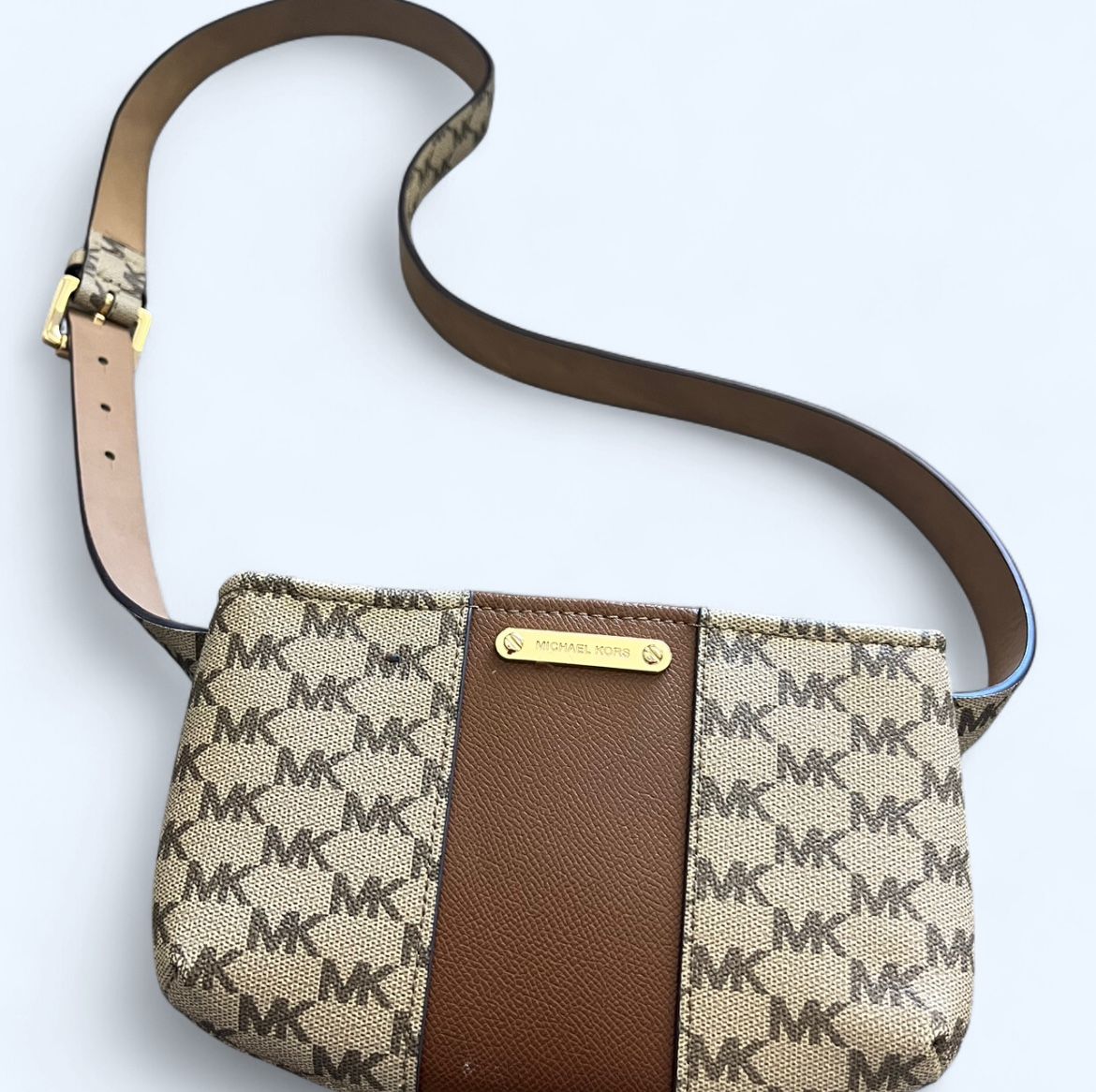 Miachel Kors Wide Belt Bag