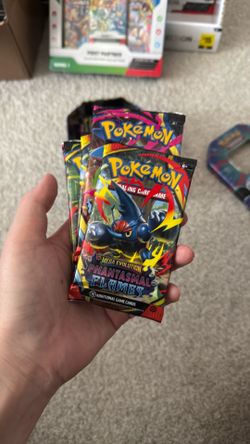 18 packsPhantasmal flames booster packs