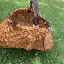 Large Vintage Bum Basket 