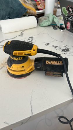 Dewalt Palm Sander DWE6423