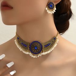 Brand New Glamorous 1 Pair of Earrings + 1 Choker Vintage Jewelry Set