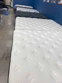 DON'T PAY RETAIL PRICING ON YOUR NEXT MATTRESS!