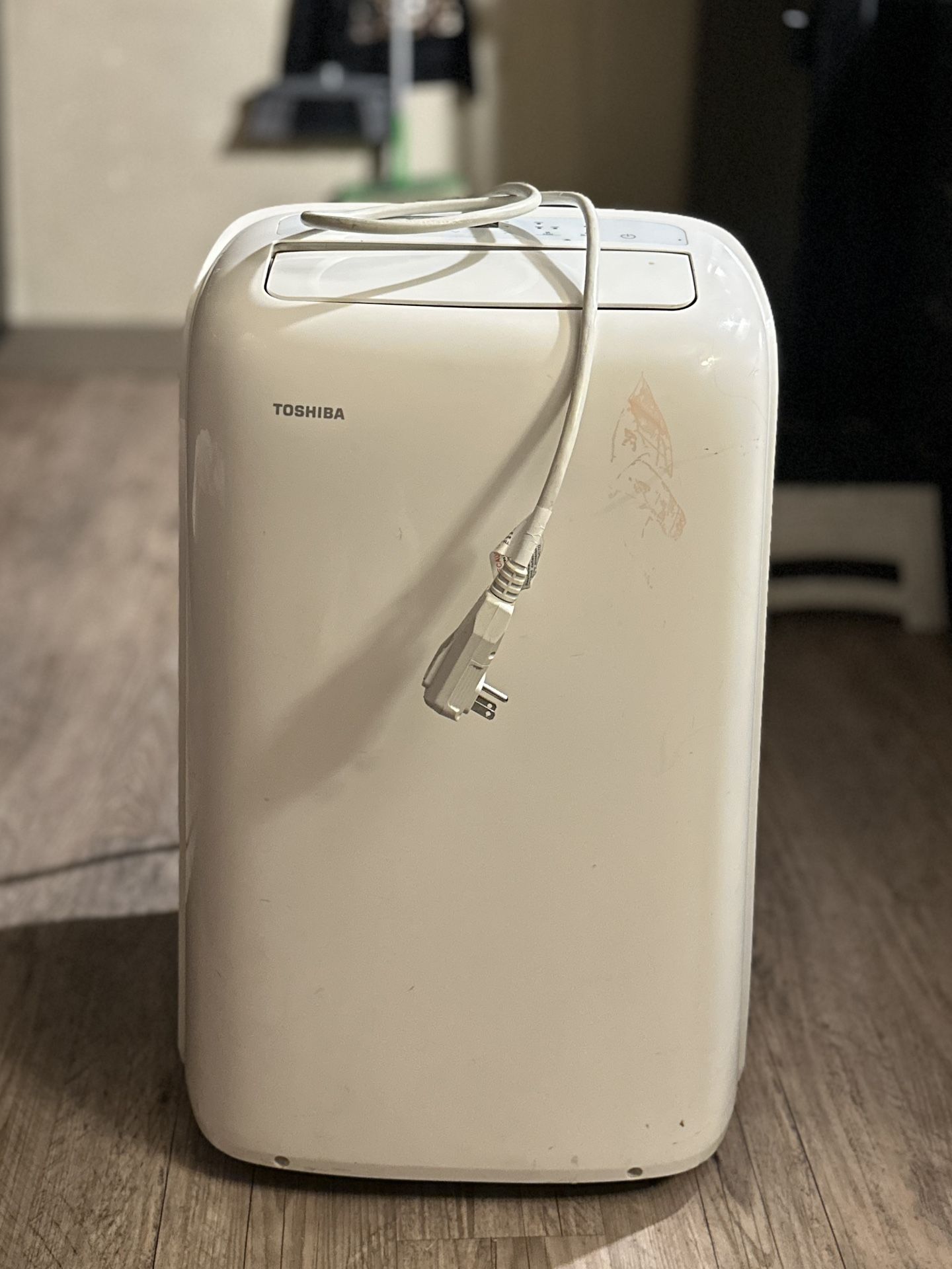 Toshiba(no Remote RAC-PD1011CRU 10000 BTU Portable Air Conditioner and Dehumidifier -...