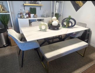 Modern dinning table