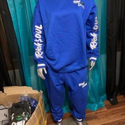 Hmu rich$oul sweatshirt sets 1 for $100 or 2 for $180 sizes m-5x few left 🔥🔥‼️🙏✅🤙📦🏋🏿‍♂️💯  Black- m,5x   Blue- 5x  Red- 5x  Pink- m  Green- m, 