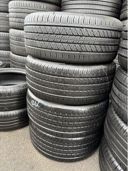 Tengo 4 llantas marca CONTINENTAL 255/45R19 instaladas y balanceadas por el mismo precio $300