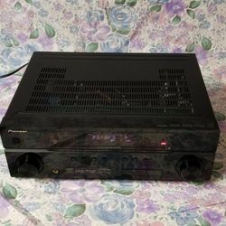 Pioneer A/V Receiver  5.1-channel Surround-Sound 