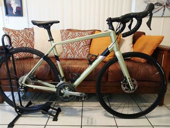FELT UR GRAVEL ROADBIKE SIZE 58CM SHIMANO TIAGRA FRENOS DE DISCO 20 SPEEDS LIKE NEW..