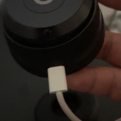 Beats Solo 4 Send Offer (read Description)