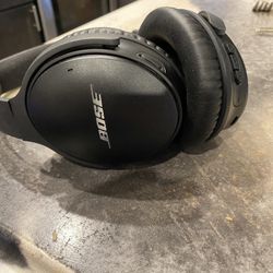 Bose QuietComfort 35 (Series II) Wireless Headphones, Noise Cancelling - Black