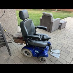Look Brand New Power Chair