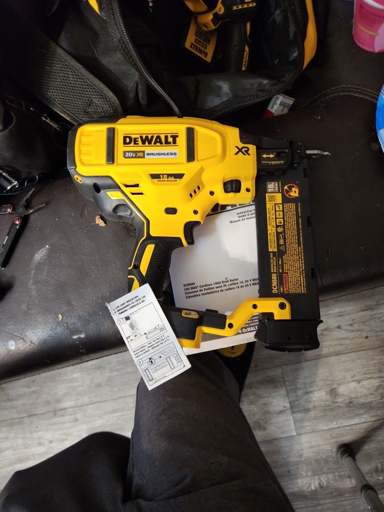 Dewalt, 18GA BRAD NAILER, BRUSHLESS 20V XR
