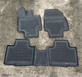 2020-22 Toyota Highlander floor mat liners