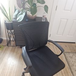 Office Chair Like New $35