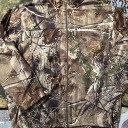 Real Tree Camo Zip up Jacket 
