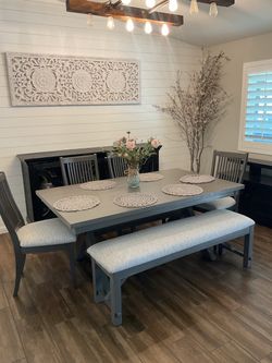Dinning Table