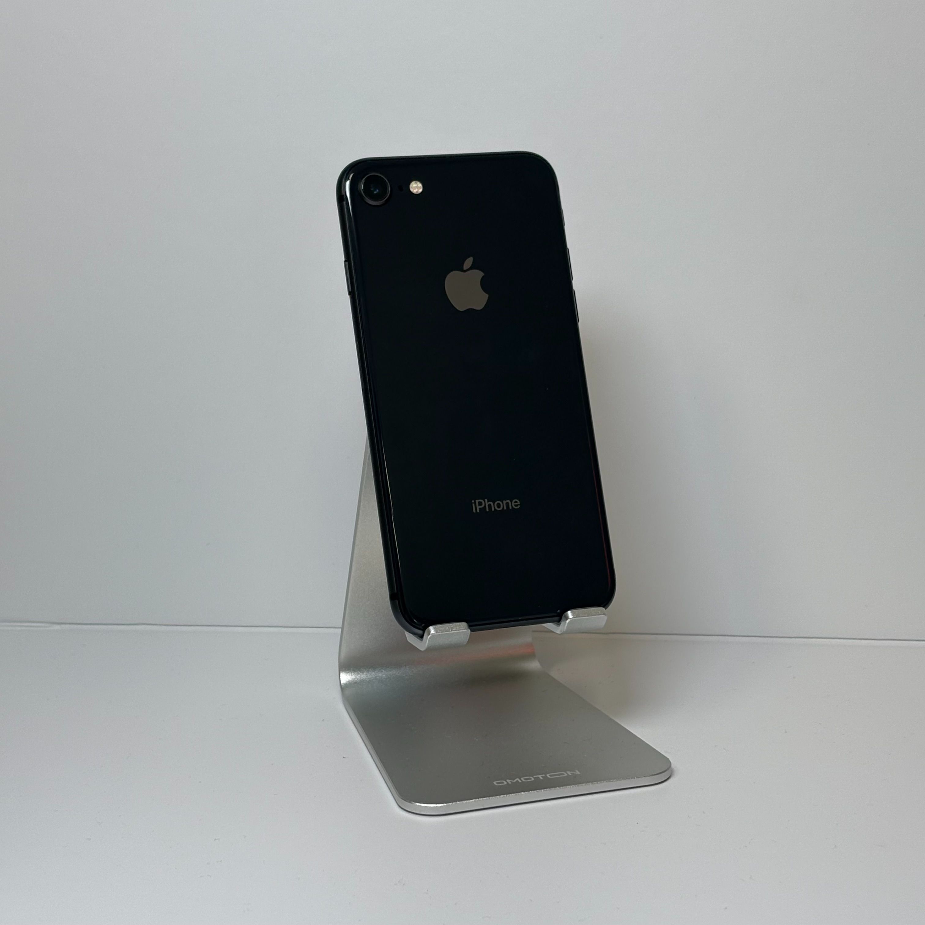 iPhone 8 - Unlocked - 128GB - Black