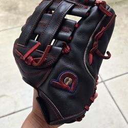 Bradley H-Web, Igniter-Plus LTD
, 11" Baseball Glove