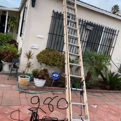 Excellent Condition, Different Sizes Fiberglass Extension Ladders