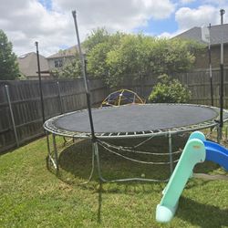 Trampoline Free - You Disassemble & Haul