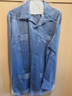 Men’s Guayabera dress shirt